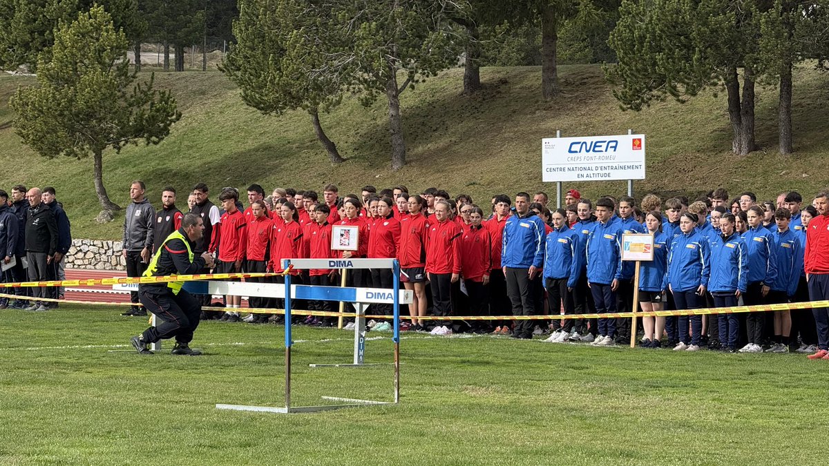 udspvar's tweet photo. #sport | fiers de nos sportifs varois qui représentent haut les couleurs de notre département au challenge régional de la qualité à Font-Romeu (66).  Une délégation de 72 personnes avec 40 JSP. Bravo et bonne chance à eux !
#parcequelevar 
@udspvar @Pompiers_du_Sud @PompiersFR https://t.co/mzVi5TDC4Q