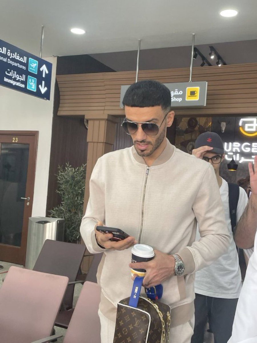 🚨🚨 الأسطورة عمر السـومة يغادر إلى جـدة لدعـم النادي الاهلي 💚🇸🇾
