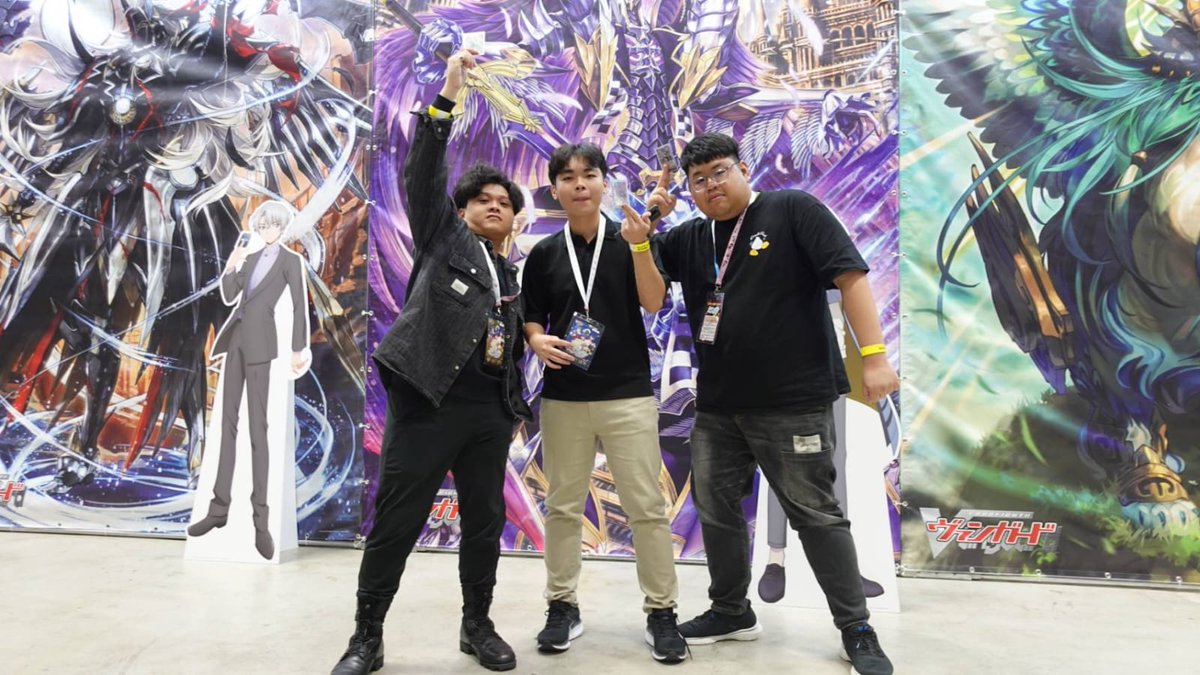 🎉 Congratulations to our Singapore Finalist Team in making Day 2 of 大ヴァンガ祭 (Daivangasai) 2025 Trio Fight!

🏆Coming back from an unfortunate Round 1 loss into straight wins! Best of luck for Day 2 tomorrow!

#カードゲーム祭  🔵#大ヴァンガ祭2025
#ヴァンガード