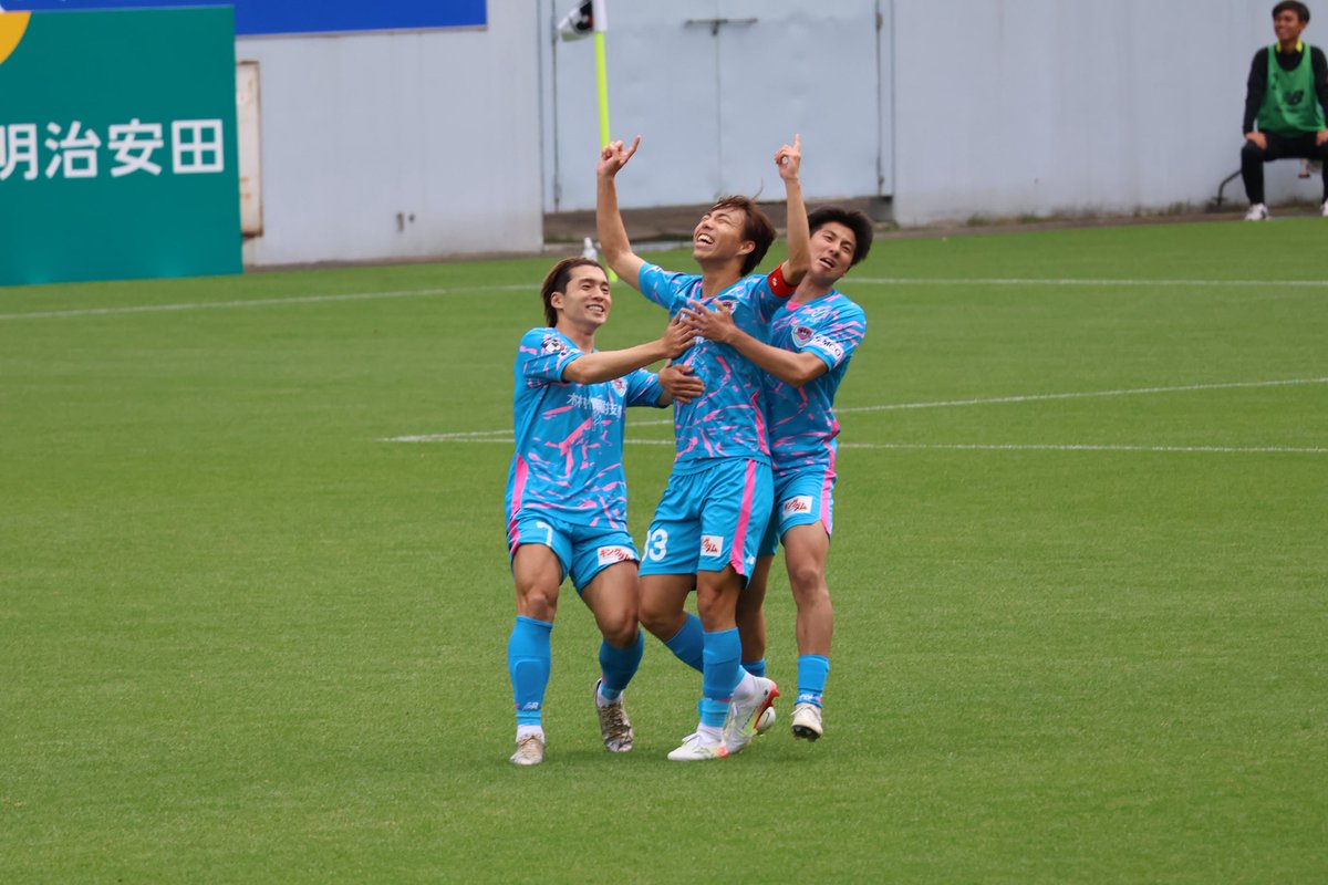 naoki042518's tweet image. 鳥栖加入後初ゴール⚽️

いい時も悪い時も共に！！！！！

 #サガン鳥栖
 #西矢健人