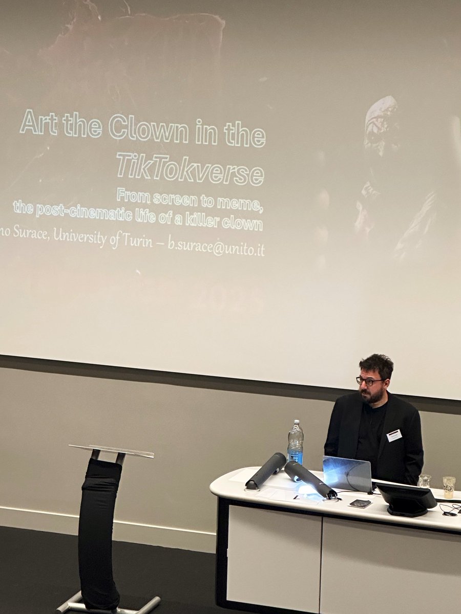 Dr <a href="/reecegoodall496/">Reece Goodall</a> &amp; Dr Hannah Straw’s #TerrifierConference underway at <a href="/uniofwarwick/">University of Warwick</a> 👨‍🎓

<a href="/damienleone/">Damien Leone</a> <a href="/bradmiska/">B/R/A/D/80 @ Dread Central</a>
