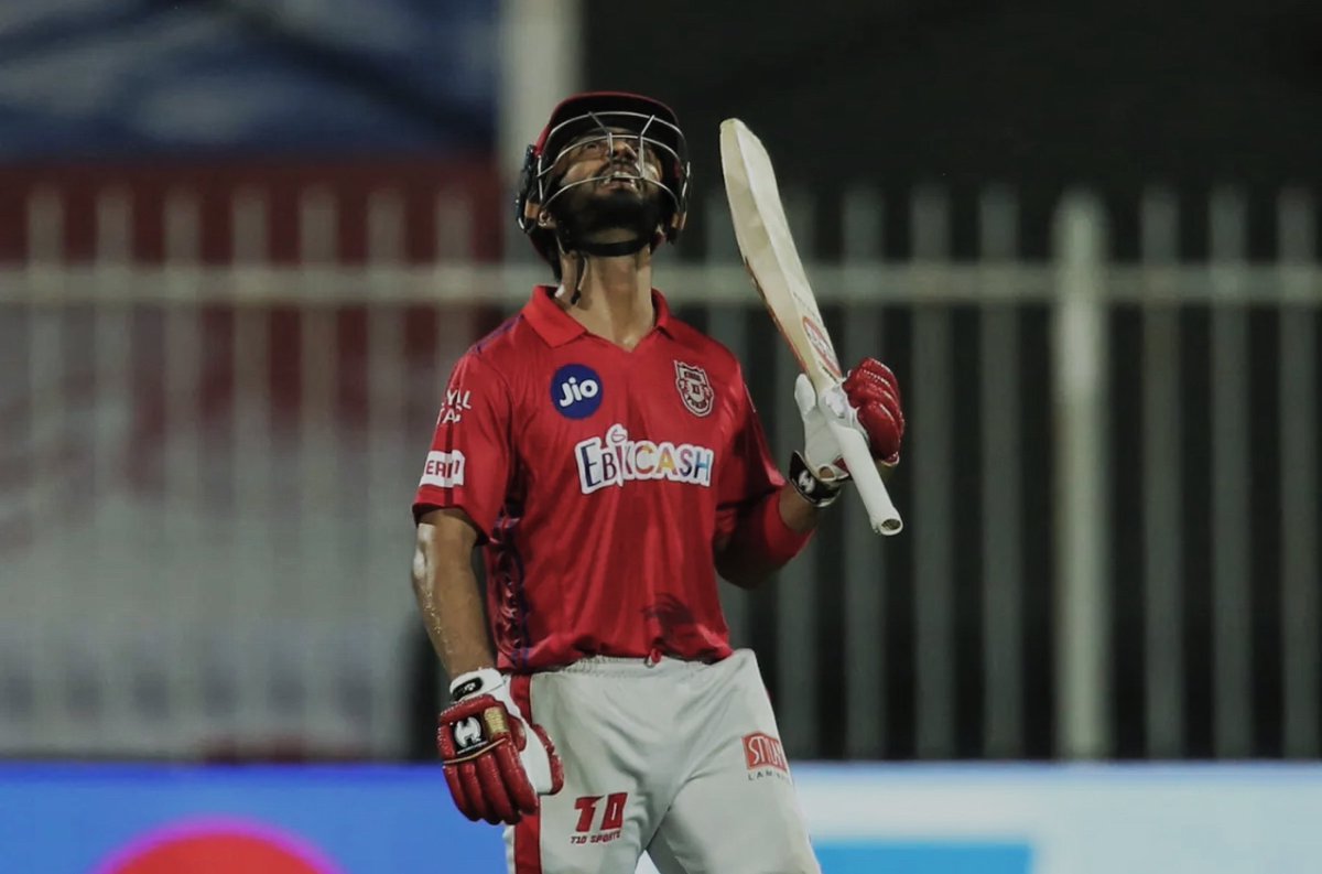 PBKSARCHIVE's tweet photo. Mandeep Singh dedicating his 50 to his late father who passed away few days before match🫡❤️ https://t.co/YFCCBV50qO