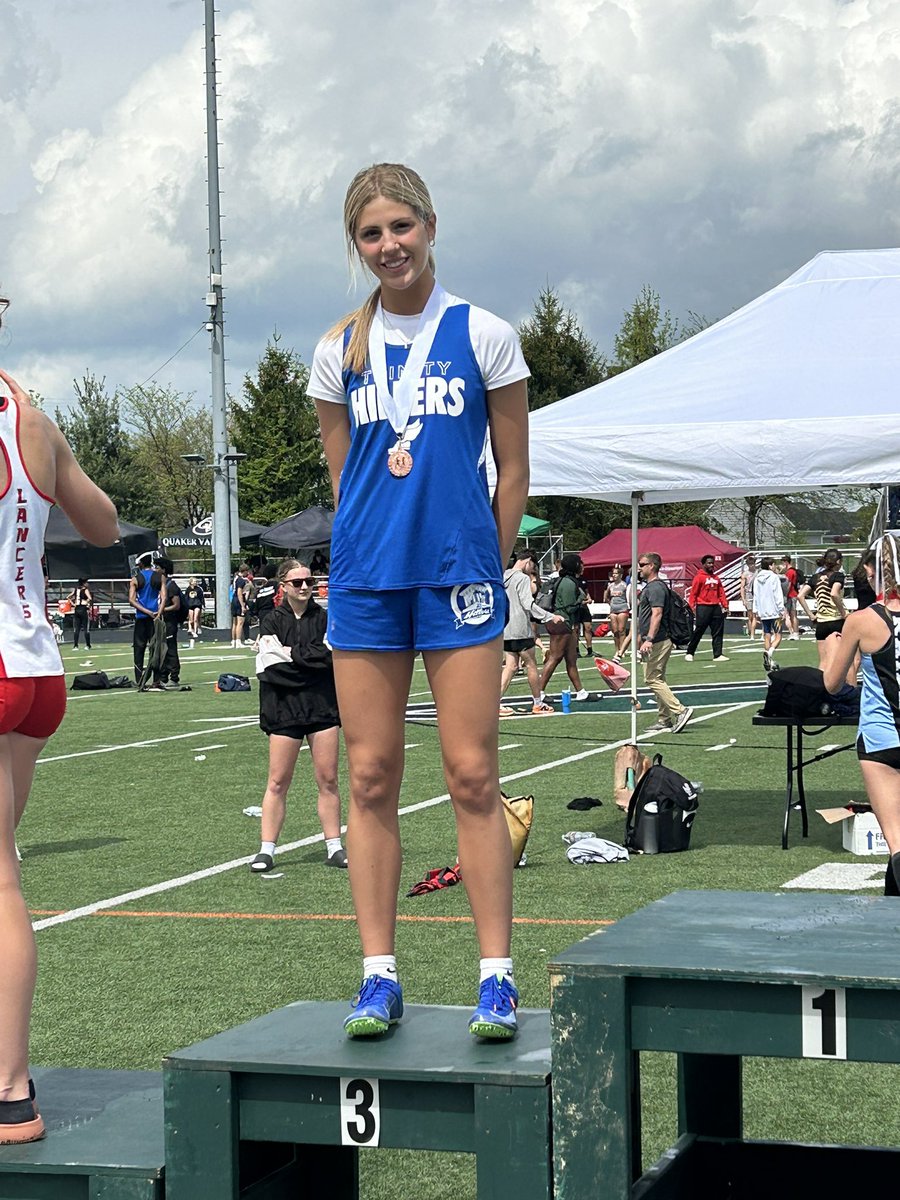 GandyScience's tweet photo. Ella Sammel Pine Richland Invitational medalist in 3 events! 
100m hurdles 3rd / High jump 3rd/ 300m Hurdles 2nd
Congratulations Ella 💙🤍💙 
@Trinity_Hillers @TrinityAreaSD @t https://t.co/kYtdEabD14