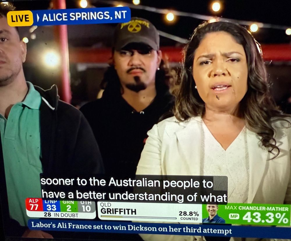 BlakGreenRed's tweet photo. #JacintaPrice still team #Trump.   
lol.   

#AUSPOL #ThePriceIsNotRight #AustraliaDecides #MashedTheSpud #VotedTheDickOutOfDickson #FederalElection2025 #ThePriceIsNotRightInTheHead #RWNJ #PutCLPLast https://t.co/JERJEoEZpy