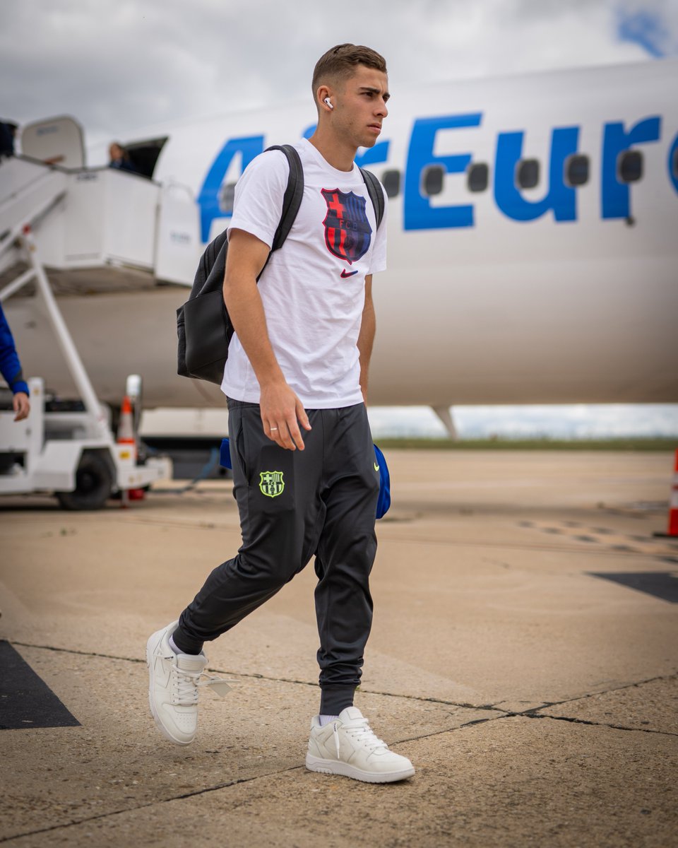 FCBarcelona's tweet photo. Mr. López 🫡 https://t.co/tUUHzxqcGE