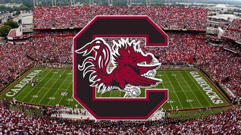 RyanDrakeford's tweet photo. I am blessed to have received my fifth Division I offer from South Carolina Football. I want to express my deepest gratitude to all the coaches who helped me get here 🙏🏽. @McDCoachSule @togray14 @BigTimerCox @South__Carolina @GamecockFB @RocCarmichael @EdOBrienCFB https://t.co/izuMArc8aI