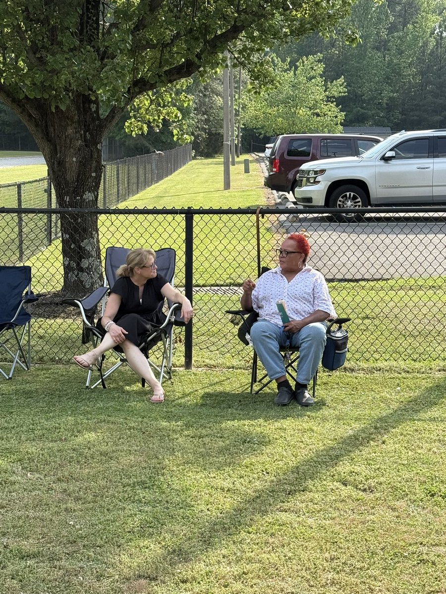 FairOaksHCPS's tweet image. Our FOES Block Party was a blast! Thank you to Mrs. KeKe, Mrs. Cook, and Mr. Hockaday for organizing this fun-filled event. We appreciate all our families for coming out! #GrowingGreatness