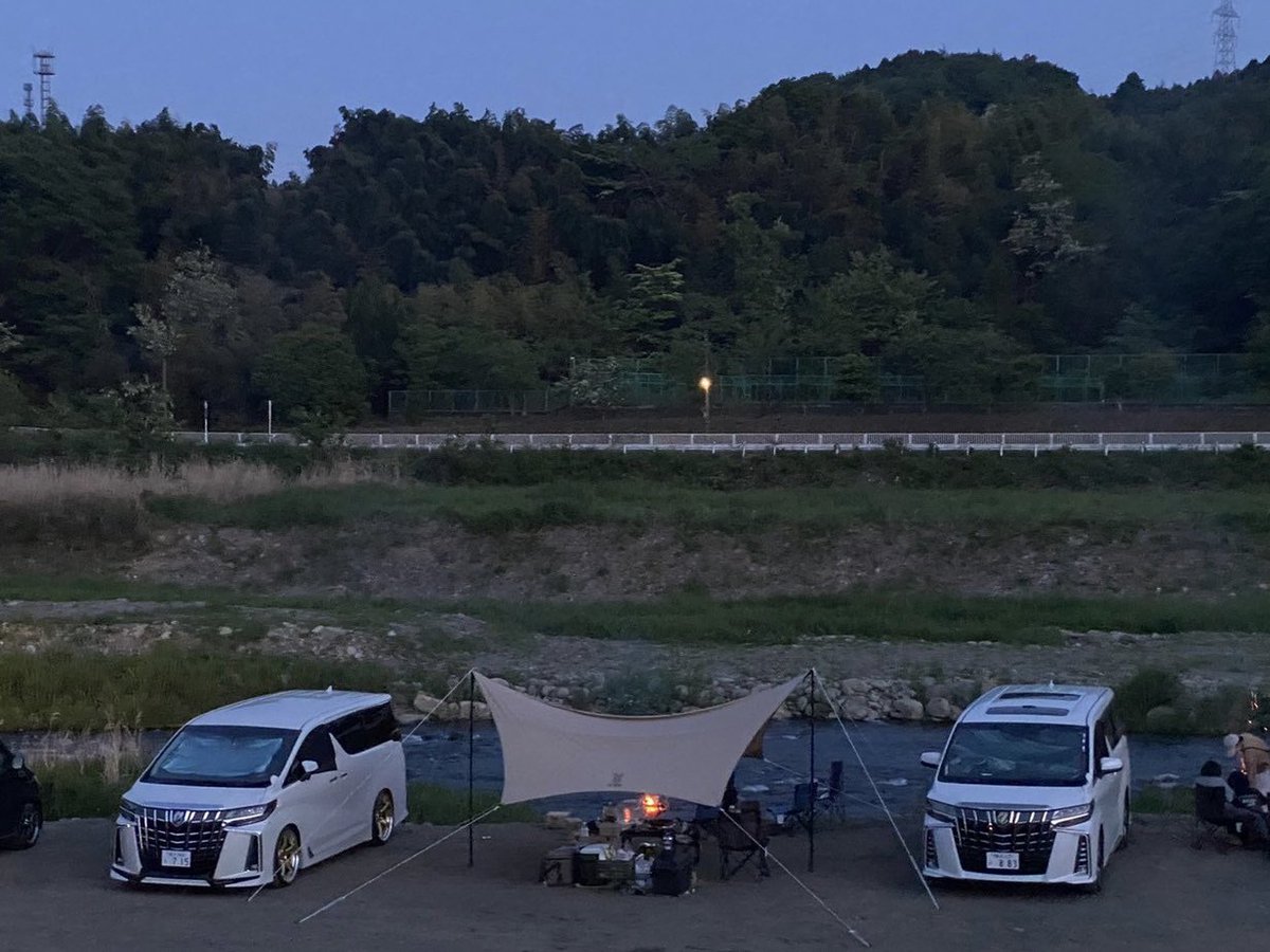 debunapapa's tweet photo. 写真変更📸
📍神奈川横浜
🏍ドラッグスター400
🚐アルファード30後期
⛺️ノルディスクアスガルド7.1 /コールマンツーリングドームst+
#自己紹介 #キャンプ好きと繋がりたい #キャンプツーリング #キャンツー #ドラッグスター #アルファード #ノルディスク #ファミキャン #ファミリーキャンプ https://t.co/FWo5iFXRR8