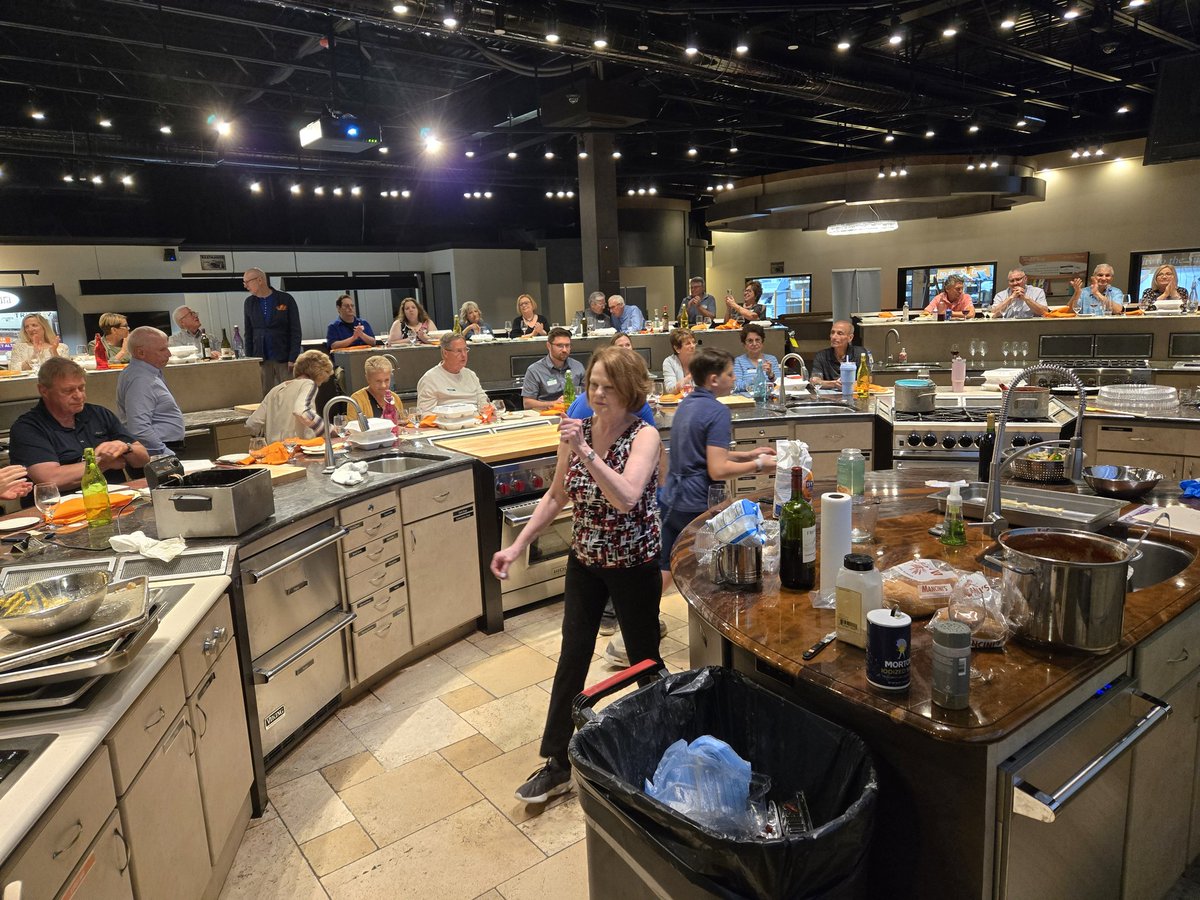 mariacpalmer's tweet image. We did it!!! Our 3rd Pop Up Restaurant is in the books. Another amazing night/event. It was a packed house.
Like with every one of these, there is always a major event that throws us for a curveball right before. This time, it was the power failure crisis in PA. All worked out!