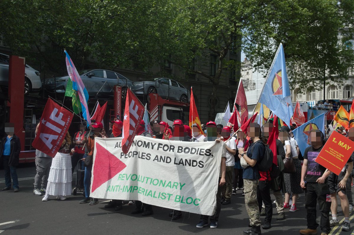 FlagRedNews's tweet photo. 🚩Revolutionary May Day

A unified Revolutionary Anti-Imperialist bloc was formed in London on International Workers' Day, they emphasised the leading role of the Proletariat in anti-imperialist struggle and opposed reactionary leaders in the Trade Unions

https://t.co/c2BFyOkYsU https://t.co/O96l48mUqt