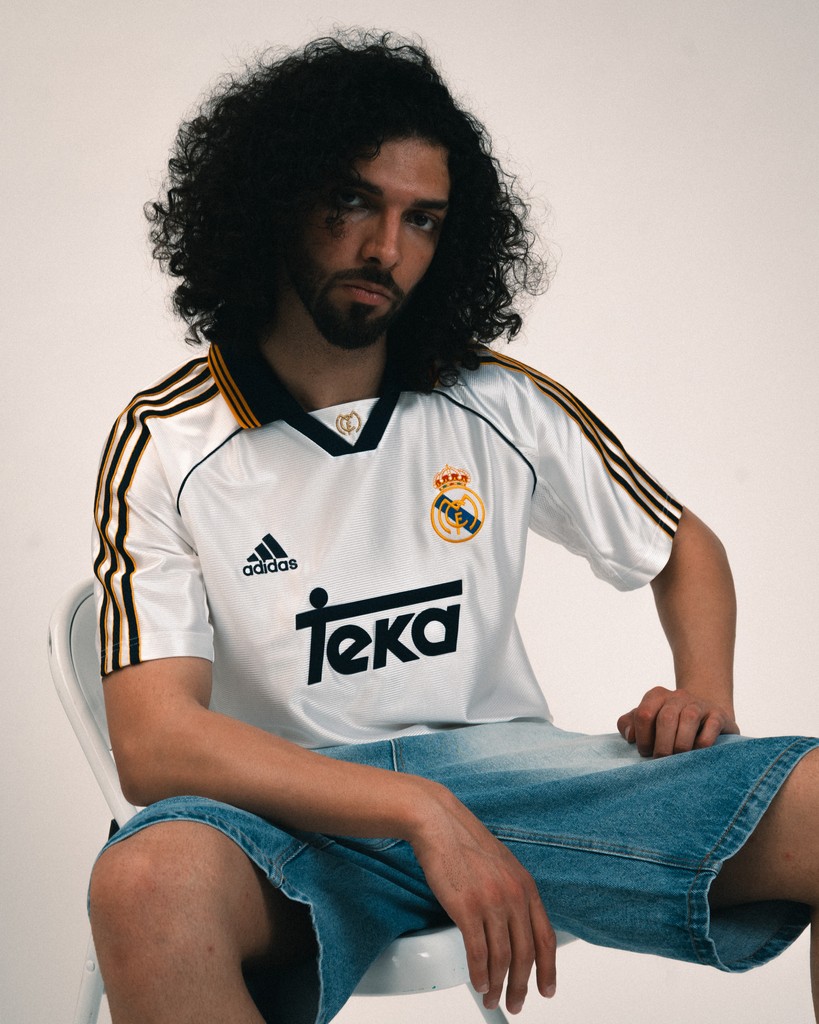 AFEWSTORE's tweet photo. SHOP LINK ➡️ https://t.co/iWqGup4dNN

The adidas Originals Real Madrid Home Jersey 99 is a true throwback to football history — celebrating the magic of the 99/00 season with vintage details, a relaxed fit, and the classic crest that lit up Paris.

#AFEWstore https://t.co/NxJn292PUk
