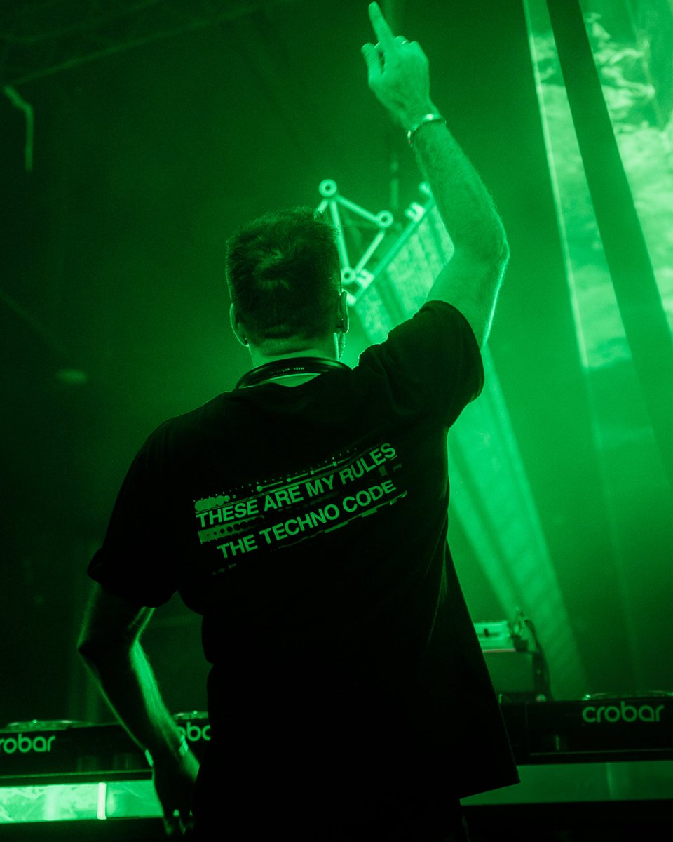 ninetozeromusic's tweet image. Introducing the new NINETOZERO T-shirt: The Techno Code ♻️

These are our rules.

Now available via shop.ninetozero.eu/products/the-t… 🛒

#NINETOZERO #TheTechnoCode #NewApparel