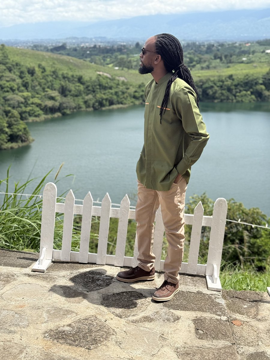 #WeddingDJ Vibes. 
#DestinationWedding @kyaninga_lodge #FortPortal 
Looking forward to Playing at your function, first let me bring enjoyments for these. 
<a href="/houseoftayo/">House Of Tayo</a> Shirt

#GoodVibesonly #DJ #DjLife