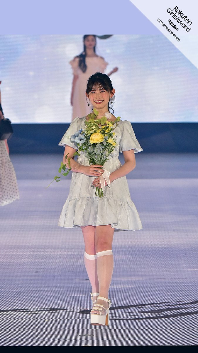 evelyn のステージでは、乙女心をくすぐるコレクションを 乃木坂46の evelyn のステージでは、乙女心をくすぐるコレクションを 乃木坂46の