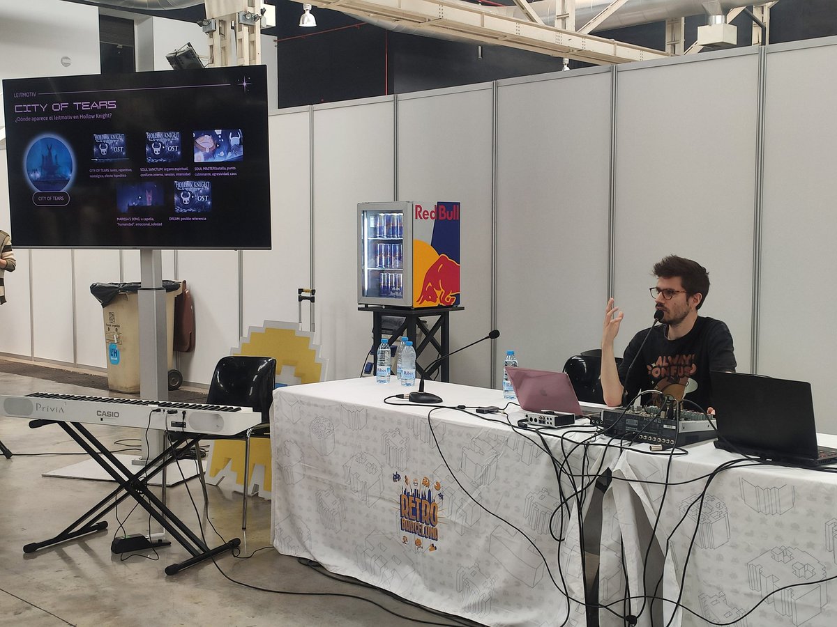 RetroBarcelona (@retrobarcelona) on Twitter photo 👾 Piano y Videojuegos (13h)
🎹 <a href="/victormame/">Victormame</a> nos transporta con piezas icónicas del mundo de los videojuegos. Una sesión llena de magia pixelada y melodías que nos resultan más que familiares 🎶 #RetroBarcelona2025 👾 Piano y Videojuegos (13h)
🎹 <a href="/victormame/">Victormame</a> nos transporta con piezas icónicas del mundo de los videojuegos. Una sesión llena de magia pixelada y melodías que nos resultan más que familiares 🎶 #RetroBarcelona2025