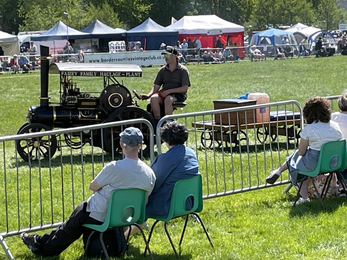 Mark & Susan Jones tweet media