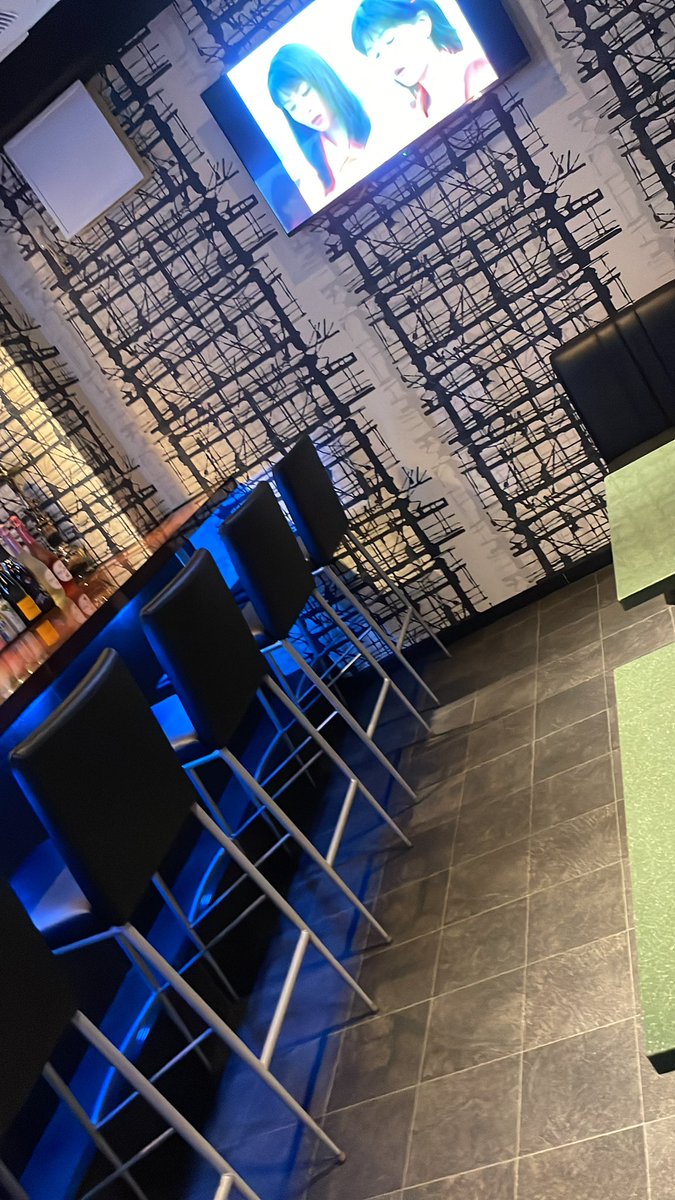 オープンしました‼️

ご来店お待ちしております😁✨

#大阪 #ミナミ #宗右衛門町  #難波 #心斎橋  #道頓堀  #BAR  #二次会  #カラオケ  #飲み放題  #シーシャ  #シーシャバー