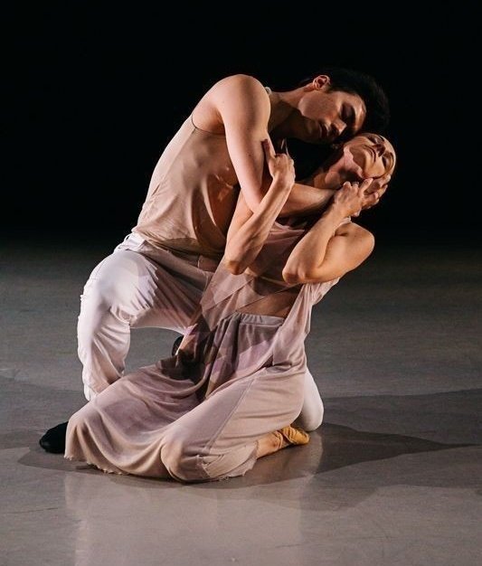 De quoi ai je peur
sinon de m'abandonner 
au creux de ses bras

#Haïku