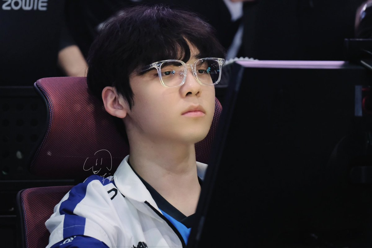 71Paradise's tweet photo. 250405 PWS 
DNF Gyumin
#Gyumin #심규민 https://t.co/k2B5fj7yW6