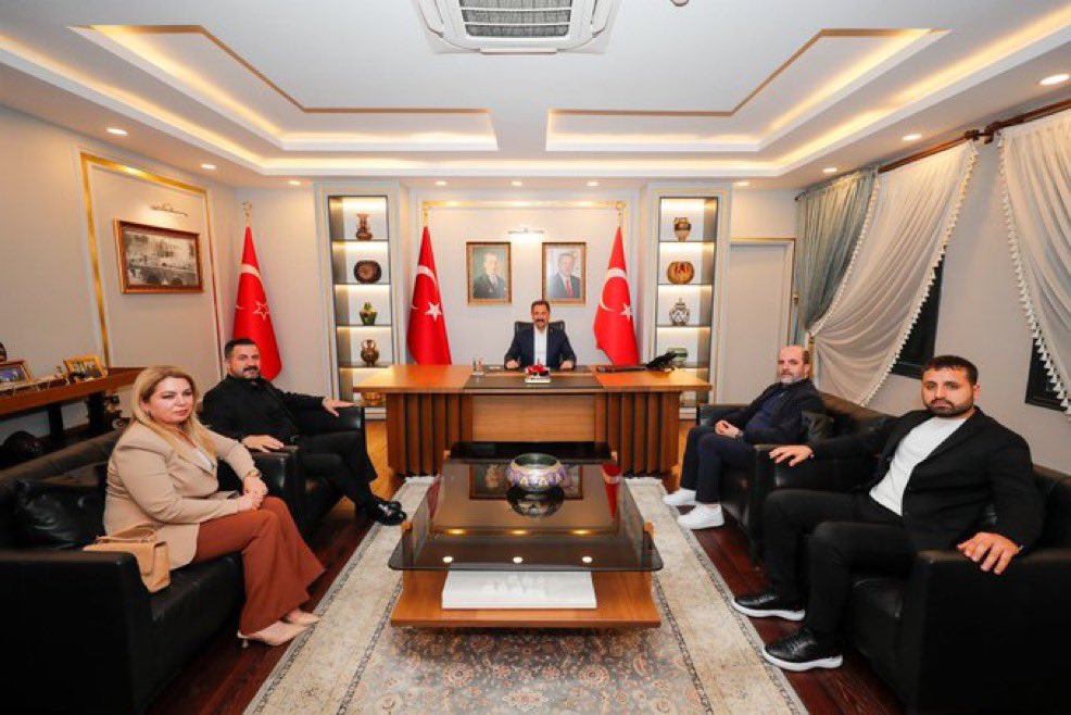 Lokman Beyaz (@lokmanbeyazz) on Twitter photo AŞAV Genel Başkanımız Sn <a href="/ZiyaSozen/">Ziya SÖZEN</a> AŞAV İstanbul Şube Başkanımız Sn <a href="/muhaammedkoc/">Muhammet Koç</a> Hatay Valimiz Sayın Mustafa MASATLI ‘yı Makamında ziyaret etti. Misafirperverliğinden ve desteklerinden dolayı Sayın Valimize teşekkür ederiz. <a href="/MustafaMasatli/">Mustafa Masatlı</a> <a href="/HatayValiligi/">T.C. Hatay Valiliği</a> <a href="/AsavVakfi/">AŞAV VAKFI</a> AŞAV Genel Başkanımız Sn <a href="/ZiyaSozen/">Ziya SÖZEN</a> AŞAV İstanbul Şube Başkanımız Sn <a href="/muhaammedkoc/">Muhammet Koç</a> Hatay Valimiz Sayın Mustafa MASATLI ‘yı Makamında ziyaret etti. Misafirperverliğinden ve desteklerinden dolayı Sayın Valimize teşekkür ederiz. <a href="/MustafaMasatli/">Mustafa Masatlı</a> <a href="/HatayValiligi/">T.C. Hatay Valiliği</a> <a href="/AsavVakfi/">AŞAV VAKFI</a>