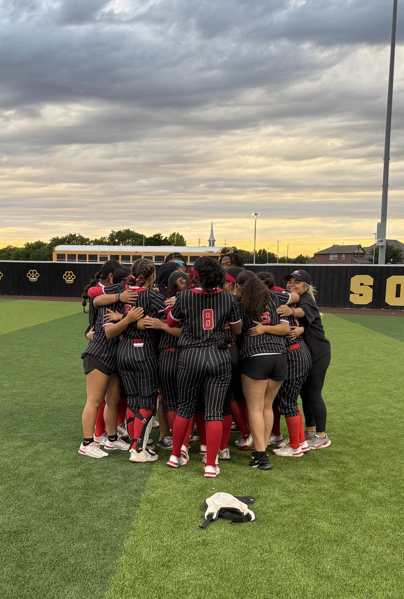 Strength does not come from winning. Your struggles develop your strengths. When you go through hardships and decide not to surrender, that is strength. -ARNOLD SCHWARZENEGGER 

Proud of this program &amp; coaches ❤️