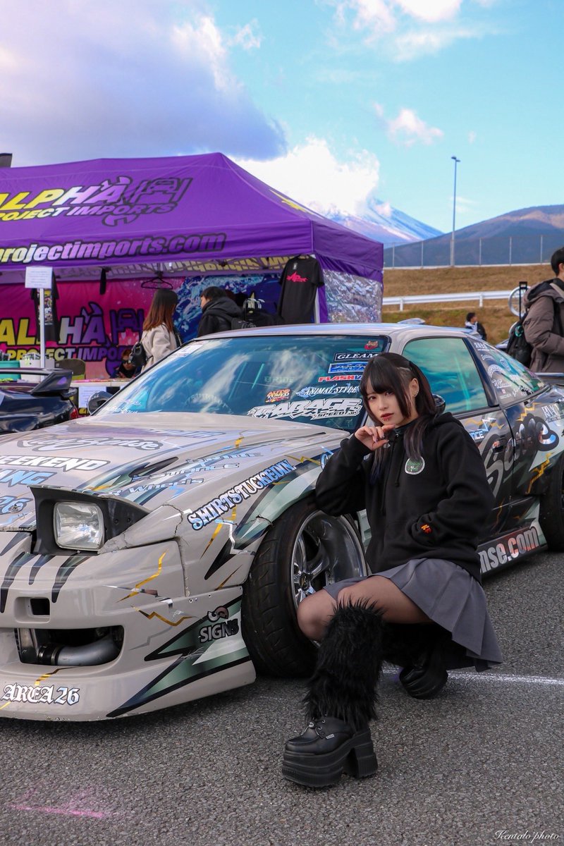 ドリドレにLienSenseブース出展します✨✨

新作アパレル&amp;ステッカー大量に用意してます🤝

ガラポンもあるので、是非遊びに来てください🎊

ブースガールは<a href="/x666hyz/">皓 shiro</a> です‼️

チェキとステッカー販売してくれます🫶🫶
チェキは限定20枚なのでお早めに👍👍