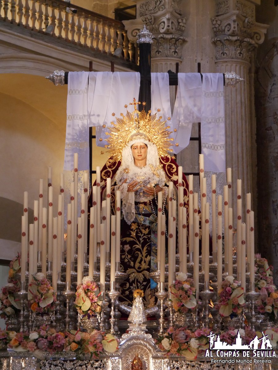 traslospasos_'s tweet photo. ¡Todo preparado en El Salvador! En breves minutos comenzará la procesión triunfal de Nuestra Señora de los Desamparados tras haber presidido el Pregón de las Glorias de 2025.
📸: @sol_y_daoiz
📲 @HDesamparados #AlCompasDeSevilla #TDSCofrade #GloriasSevilla25 https://t.co/LM2O8mVffk