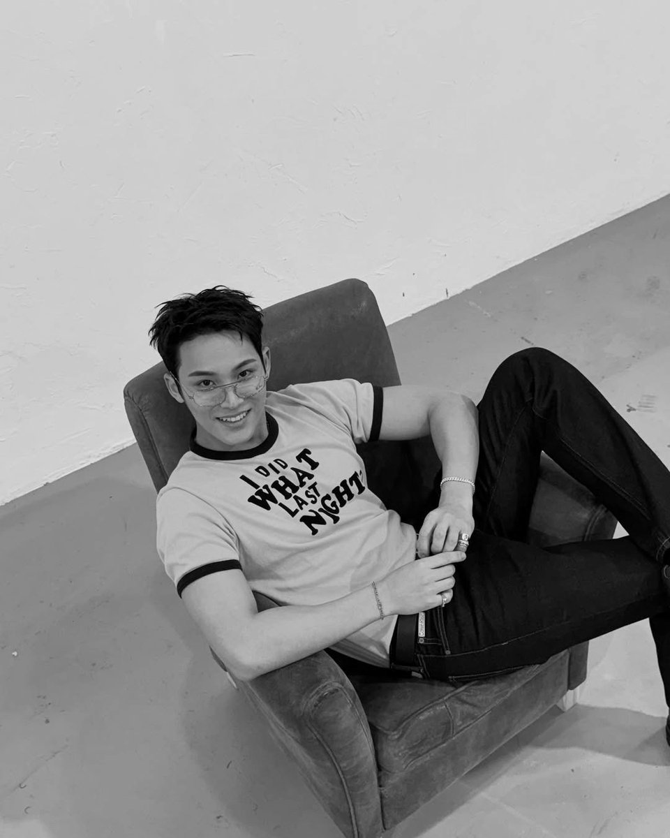 saintreignn's tweet photo. didn’t mean to look this good. it just happened. https://t.co/E6ioqZ04sc
