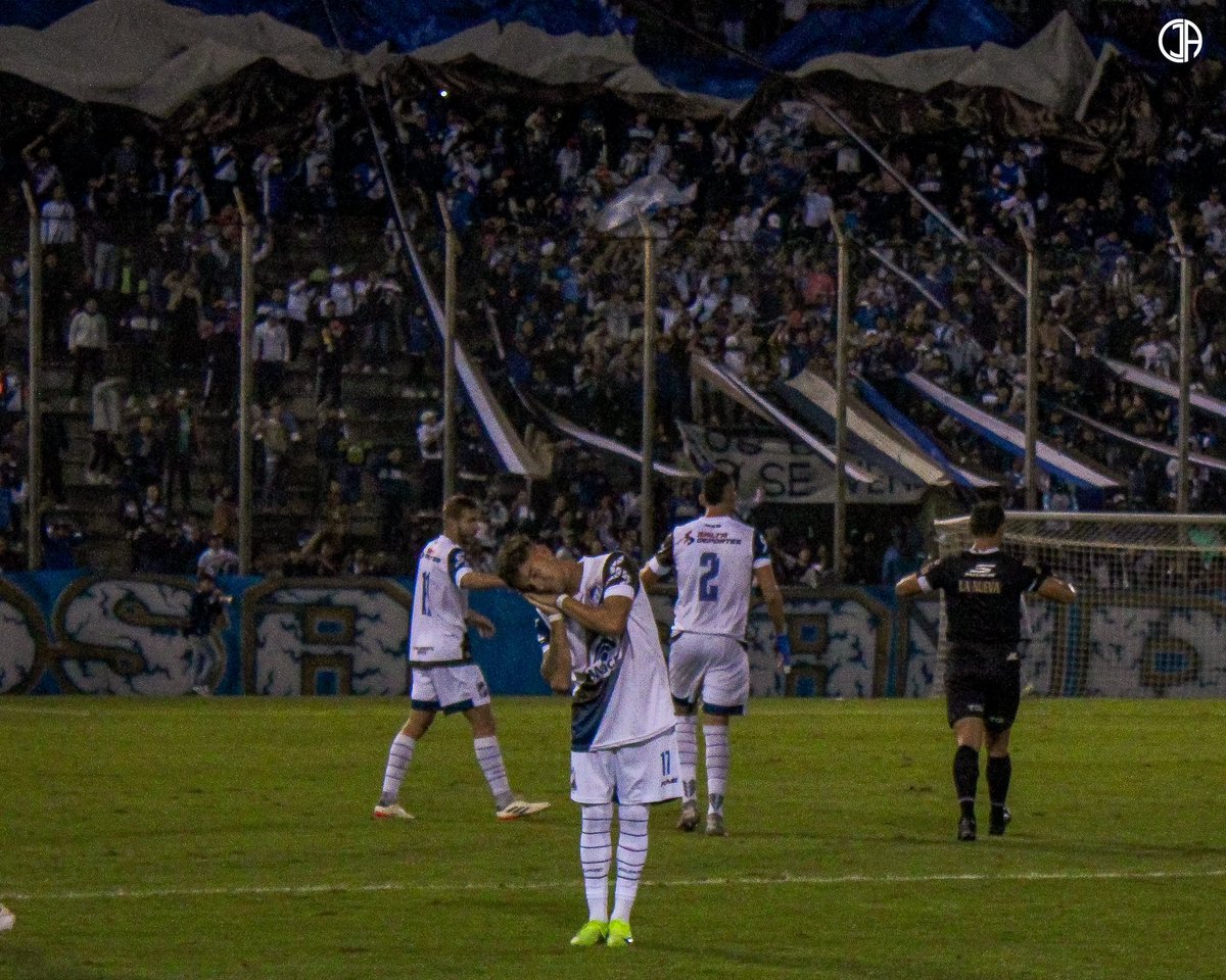 CJAOficial's tweet photo. BUEN DÍA, GANO EL SANTO 💙🤍🤎 

📌 Federal A | Fecha 8

Juventud Antoniana 2 - 1 Boca Unidos
⚽️ Emmanuel Romero
⚽️ Sergio Frutos 

#DaleSanto 💙🤍🤎 https://t.co/2sNkijMGSF