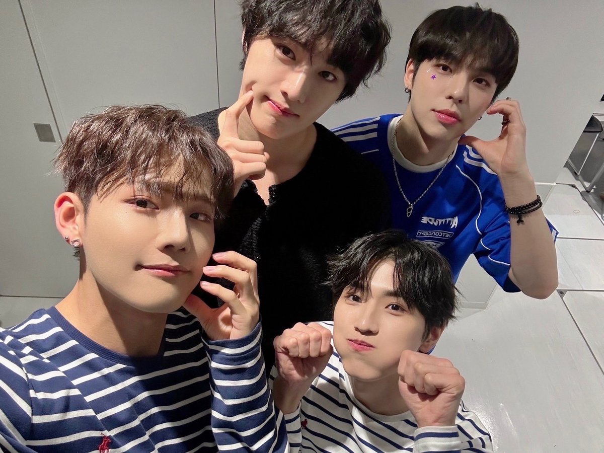 📸】 本日の罰ゲーム✍️ CIXの可愛い集合写真が届きました💌 #CIX