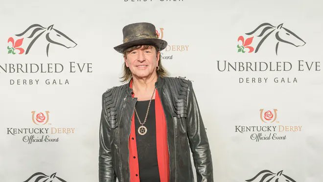 dinarenee483's tweet image. @TheRealSambora  Hey Richie! Looking great at this year&apos;s &apos;Unbridled Eve&apos; event...Your auctioned guitar is beautiful too!  #KentuckyDerby #HopeRoad ❤️XO