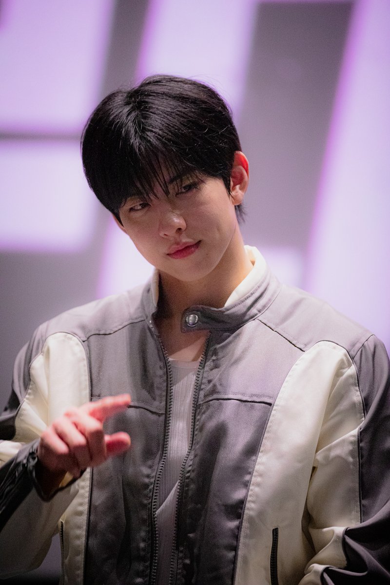 variouslife_t's tweet photo. 야당 무대인사, 임성균 (창락 역) https://t.co/qlrBNGVmWQ
