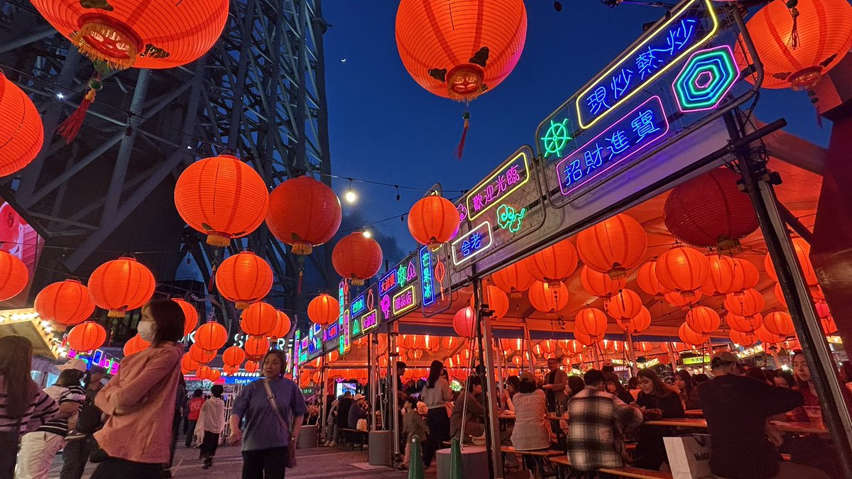 三重県に戻ります！
この4日間で､なんと250名以上の方と交流させていただきました！関わってくださったすべての方に心から感謝しています😊
色んな場所でたくさんの方と写真を撮らせていただいたので本当は全部載せたいくらいですが...特にお気に入りの4枚を！笑

#ヒッチハイク東京