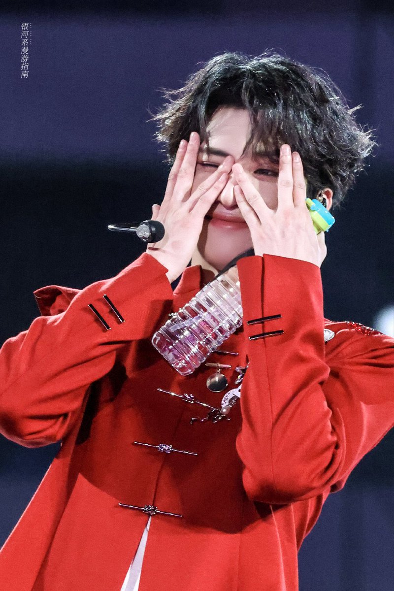 🫣✨ (c) 银河系漫游指南-严浩翔