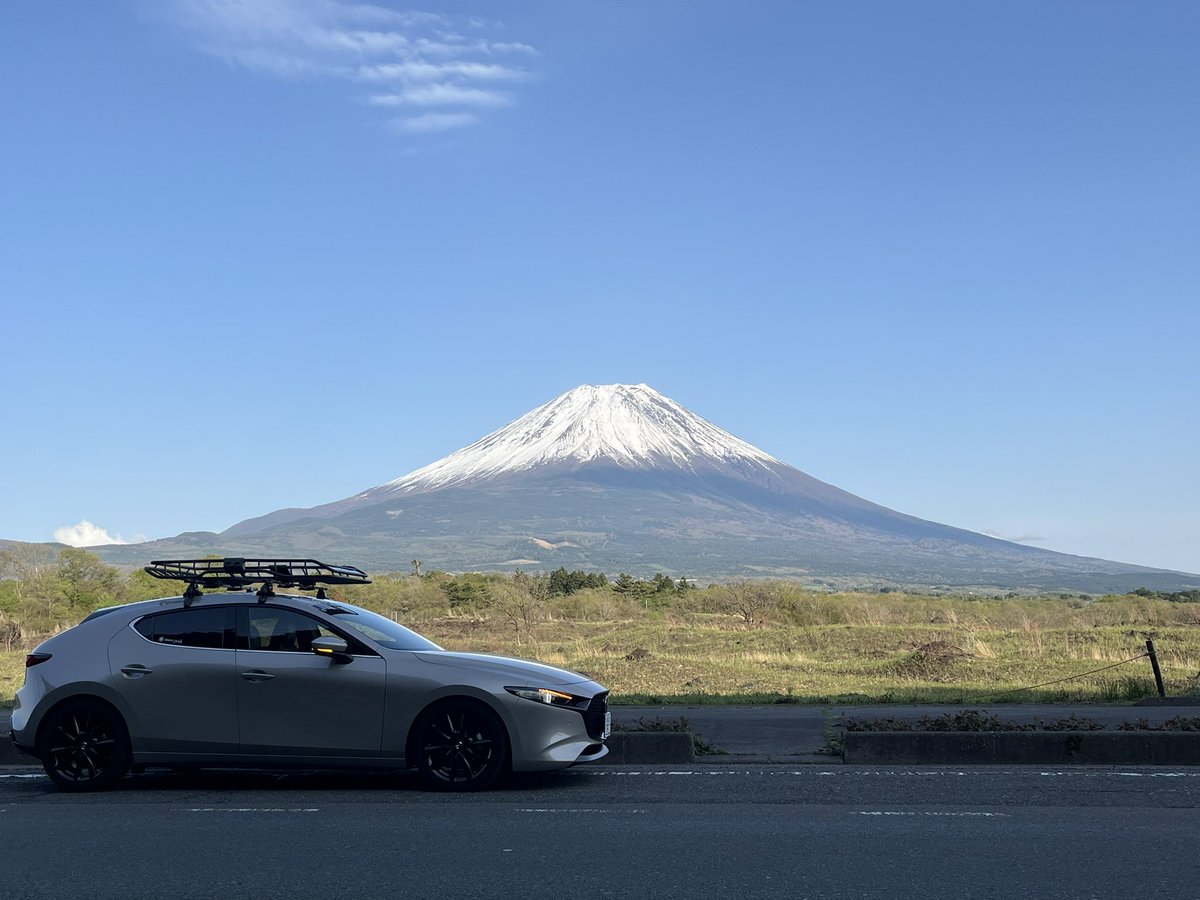taka_seafield's tweet photo. ルーフバスケット装着！
そのまま身延山久遠寺、本栖湖を散策するドライブに行きました！
GWの混み方で雰囲気も楽しかったです🎶 https://t.co/Qy9TQJFtbc