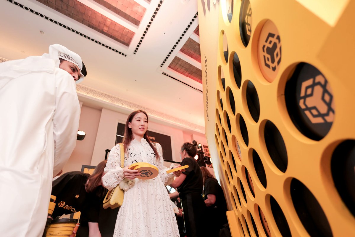 BNBCHAIN's tweet photo. Who came to see us at #BinanceClubhouse? 👀

Let's see your pics 👇 https://t.co/vnzaEPOEk8