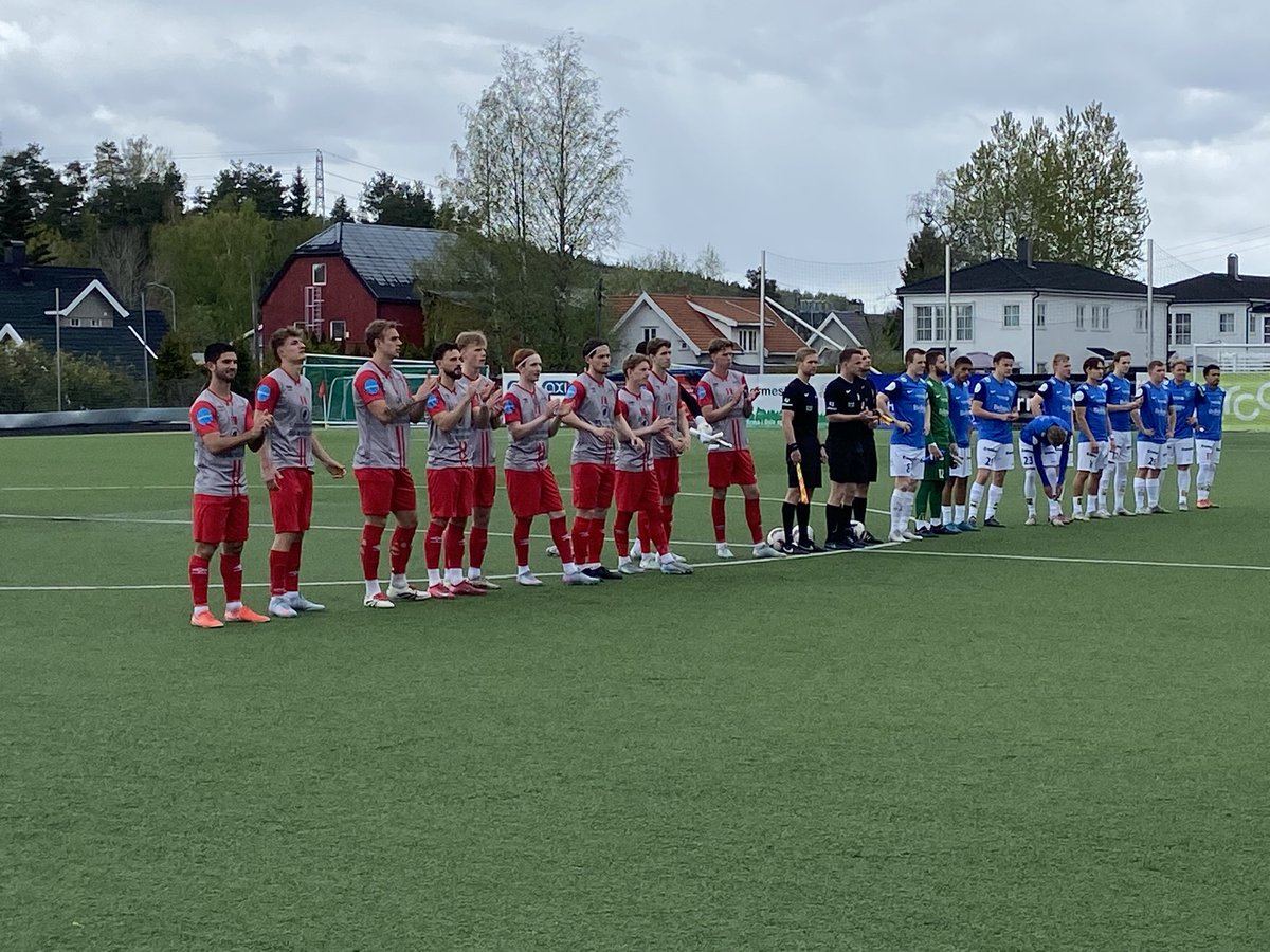 Da kjører vi <a href="/StrommenIF/">Strømmen IF</a> - <a href="/EidsvoldTurn/">EidsvoldTurnFotball</a> . <a href="/StrommenIF/">Strømmen IF</a> <a href="/SIFGreyhounds/">Strømmen Greyhounds</a>