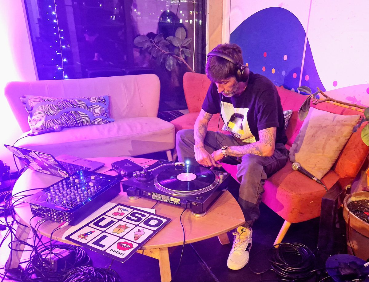 Dusty Ohms (@dustyohms) on Twitter photo The SoundCloud playlist for our first <a href="/loop_sessions/">Loop Sessions</a> LDN ร FI-HI collaboration is live. Reza was the first person through the door and he picked the record 'Soul Salad' from the crate โจ๏ธ
Run it up...
on.soundcloud.com/tunMxiLQi5VNzLโฆ The SoundCloud playlist for our first <a href="/loop_sessions/">Loop Sessions</a> LDN ร FI-HI collaboration is live. Reza was the first person through the door and he picked the record 'Soul Salad' from the crate โจ๏ธ
Run it up...
on.soundcloud.com/tunMxiLQi5VNzLโฆ
