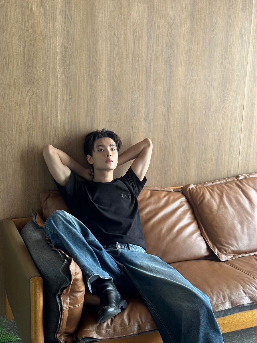 khunfeline's tweet photo. i miss you 😩😩😩😩 https://t.co/LG63IoNlGO