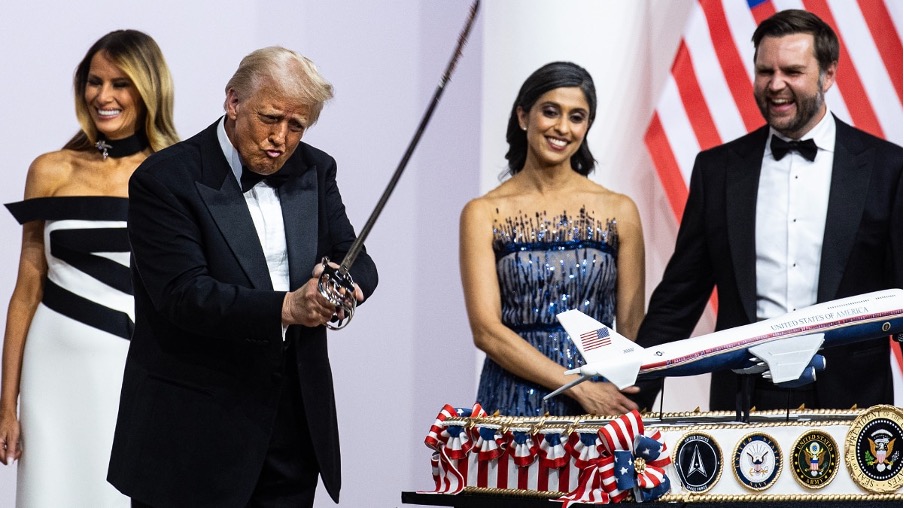 Public Ethics (@publicethics1) on Twitter photo Trump’s gold-plated, king-like aesthetic isn’t just a matter of taste. In our latest post, Nanda Jarosz argues that clashes with democratic values and reshapes how we see power, politics, and who gets to rule.
open.substack.com/pub/publicethi… <a href="/NandaJarosz/">Dr. Nanda Jarosz</a> Trump’s gold-plated, king-like aesthetic isn’t just a matter of taste. In our latest post, Nanda Jarosz argues that clashes with democratic values and reshapes how we see power, politics, and who gets to rule.
open.substack.com/pub/publicethi… <a href="/NandaJarosz/">Dr. Nanda Jarosz</a>