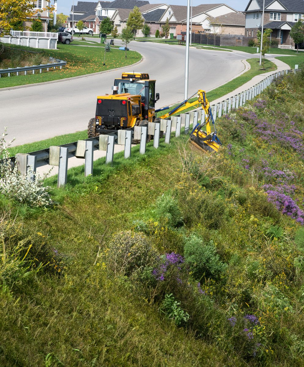 TracklessMT's tweet image. Mow beyond the limits. The Trackless Boom Flail Mower makes over-guardrail vegetation control safe, efficient, and easy with precision reach and powerful performance.

TracklessVehicles.com

#RoadsideMaintenance #VegetationControl #PublicWorks #TracklessMT7