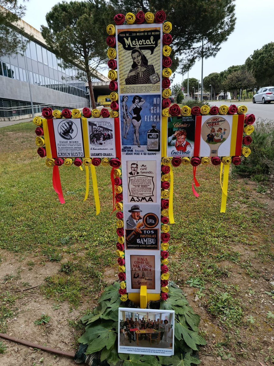 HospiFigueres's tweet photo. Per primer cop, hem participat al concurs de Creus de Maig de les Fires i Festes de la Santa Creu. 😊

Persones usuàries de l'Hospital de Dia i professionals de l'HAI Bernat Jaume han treballat durant setmanes per confeccionar aquesta obra d'art. Us agrada? 🥰 https://t.co/GVC2JhVAvk