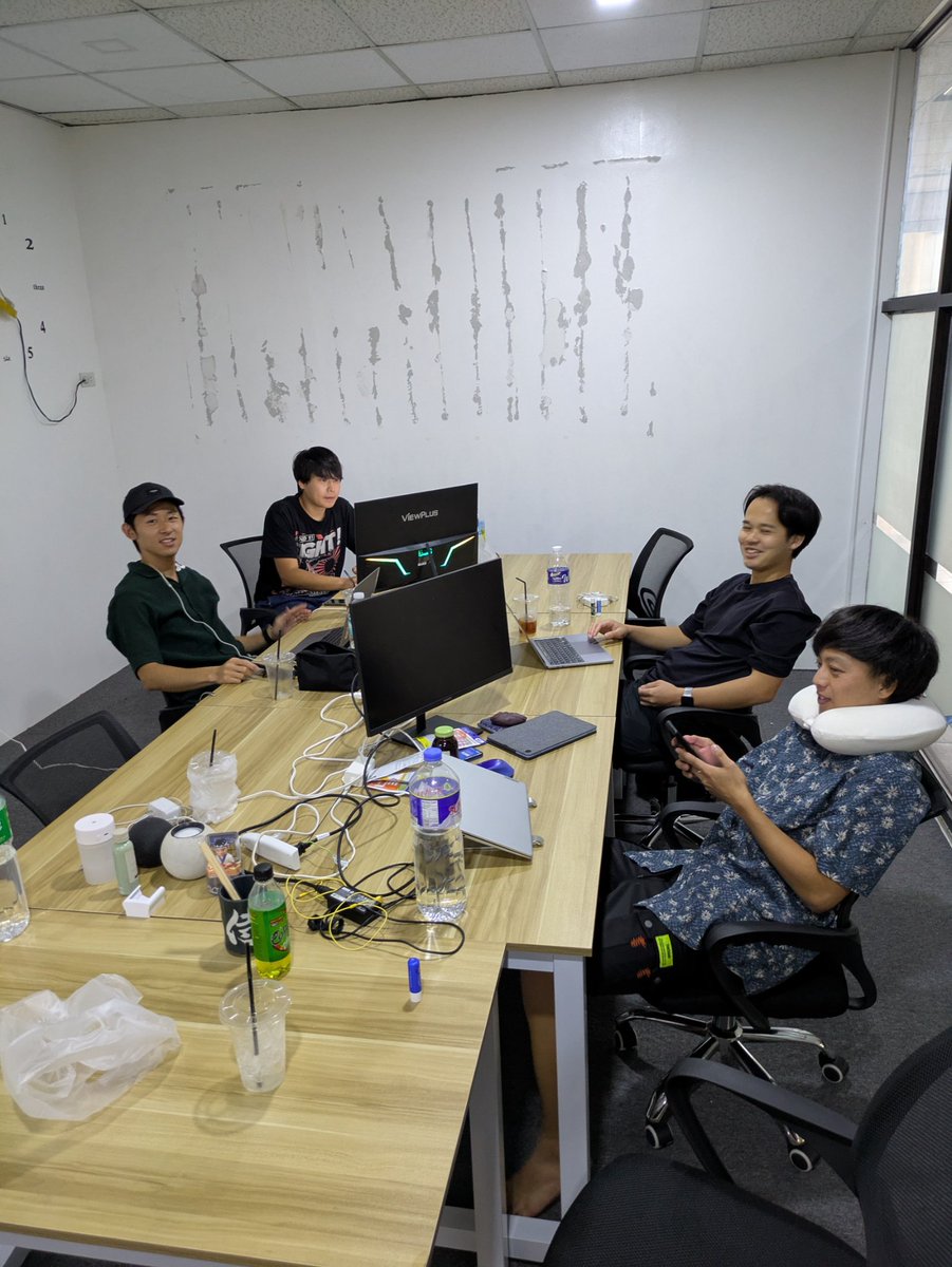 今日はセブの友人たちと集まって作業会！

うりのくん（ <a href="/gurikop/">うりっぽ🇵🇭セブの案内人</a> ）オフィス使わしてくれてありがとう！

セブで観光するときはぜひ彼の会社を使ってください。