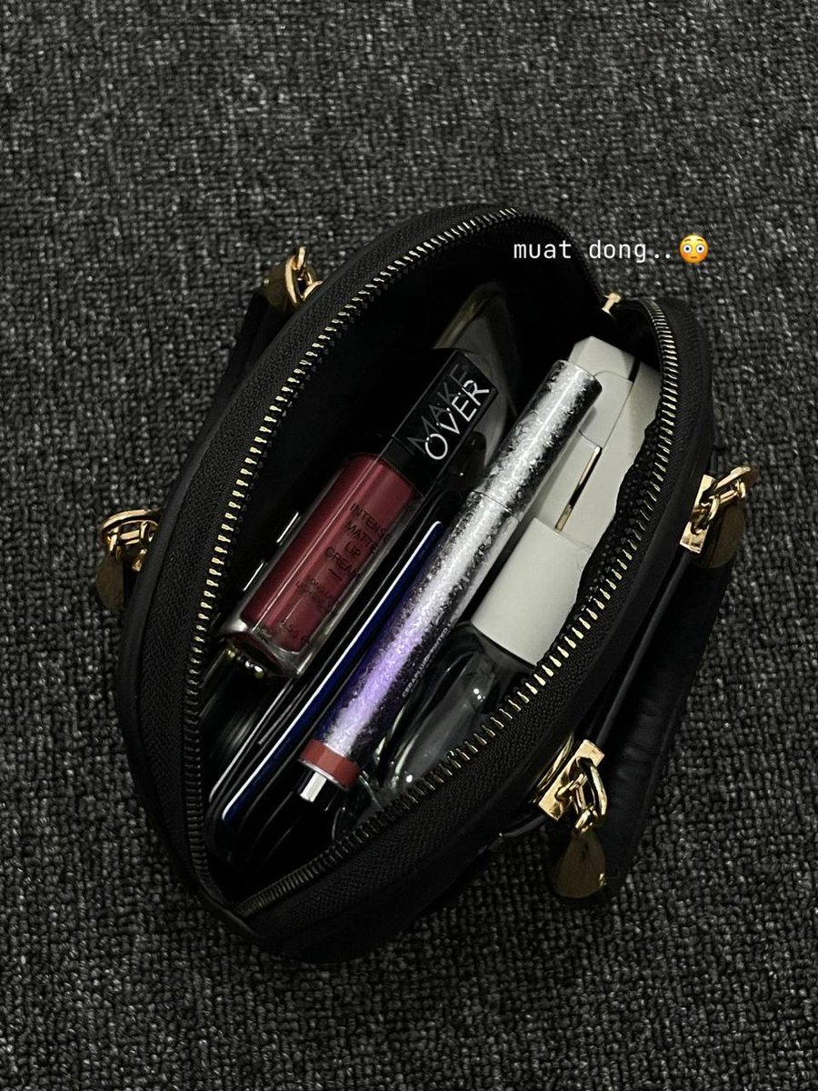 in this economy... emang paling bener beli tas dari brand lokal, mana harganya muraha-murah under 100 rb🥹🫶💕