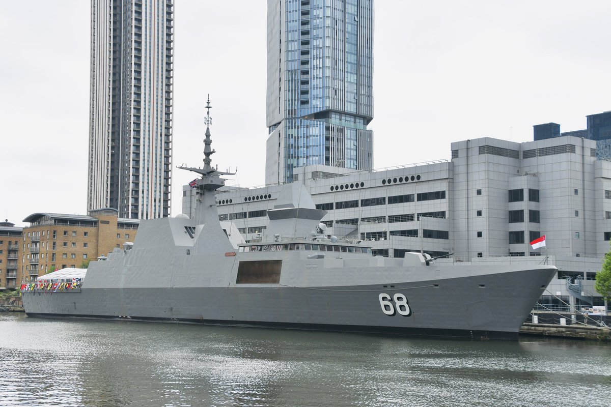 AmzJS13's tweet photo. 📷 Singapore Navy RSS Formidable 🇸🇬 alongside in West India Dock, Canary Wharf @NavyLookout @UKDefJournal #SingaporeNavy #RSSFormidable #CanaryWharf https://t.co/wKhXIfjcIg