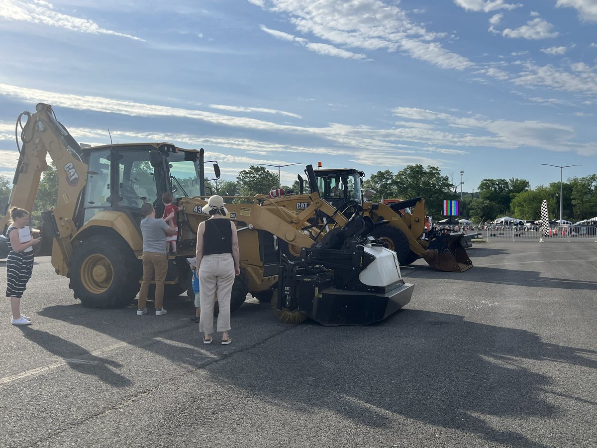 DCDPW's tweet photo. Big wheels, big fun, BIG energy — Truck Touch kicks off today at RFK Lot 8!

From dump trucks 🚛 to street sweepers 🧹 to fire engines 🚒, our biggest, boldest vehicles are lining up for kids (and grownups) to climb in 🧒, honk the horn 📣, snap a pic 📸, and meet the crews who keep DC moving!

Don’t miss this hands-on, family-friendly event — it’s gonna be LOUD, FUN, and unforgettable!
