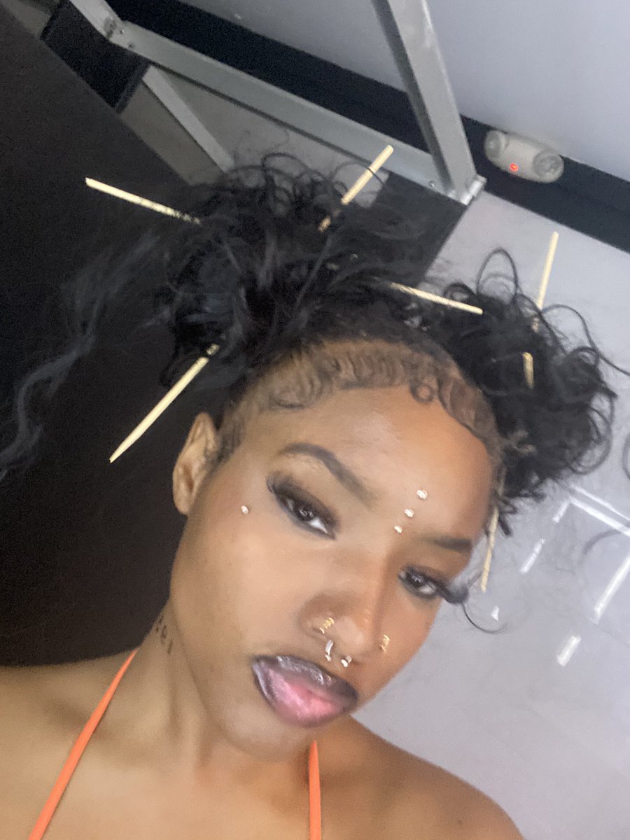 $excHotFaggotBich😍 tweet media