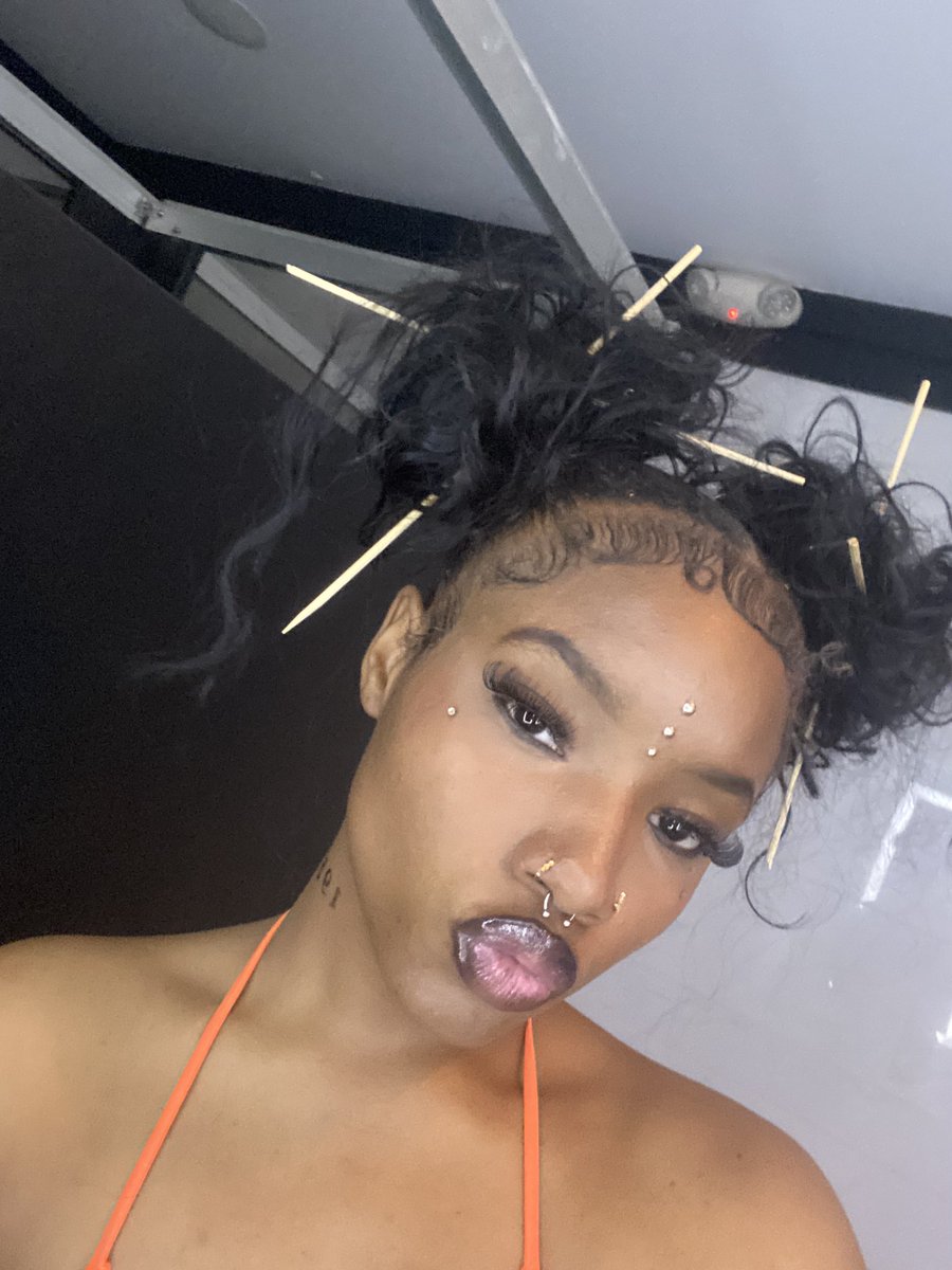 $excHotFaggotBich😍 tweet media