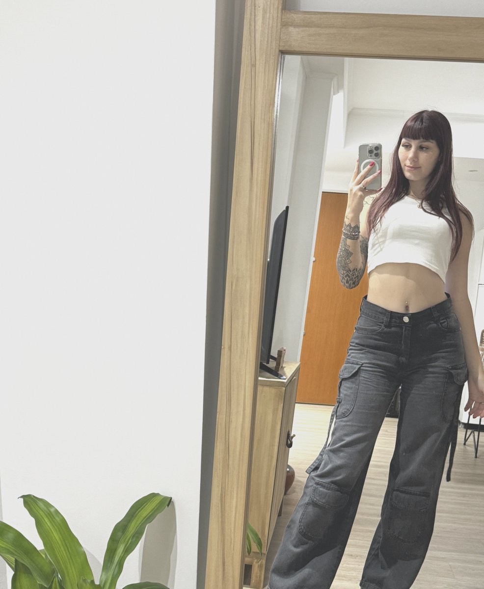 RShharpp's tweet image. So, apparently being single in Calgary means I’m ‘independent’ and ‘self-sufficient’ like, sure, I’m just here trying to find someone to help me reach the top shelf though🤷‍♀️