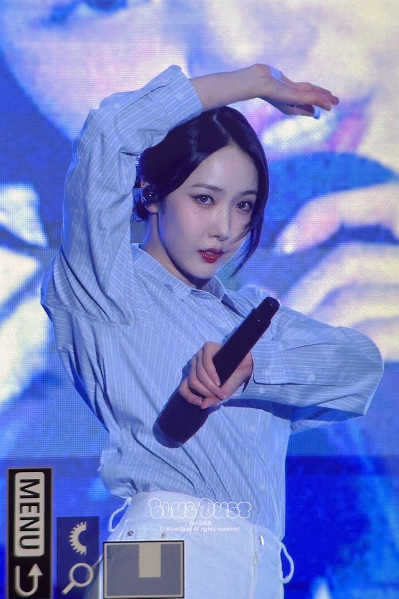bluedust_sb's tweet photo. 250503 셔츠 신비 제발 저요 ㅠ !!!! 

#비비지 #VIVIZ #신비 #SINB https://t.co/eYGLurdKBp